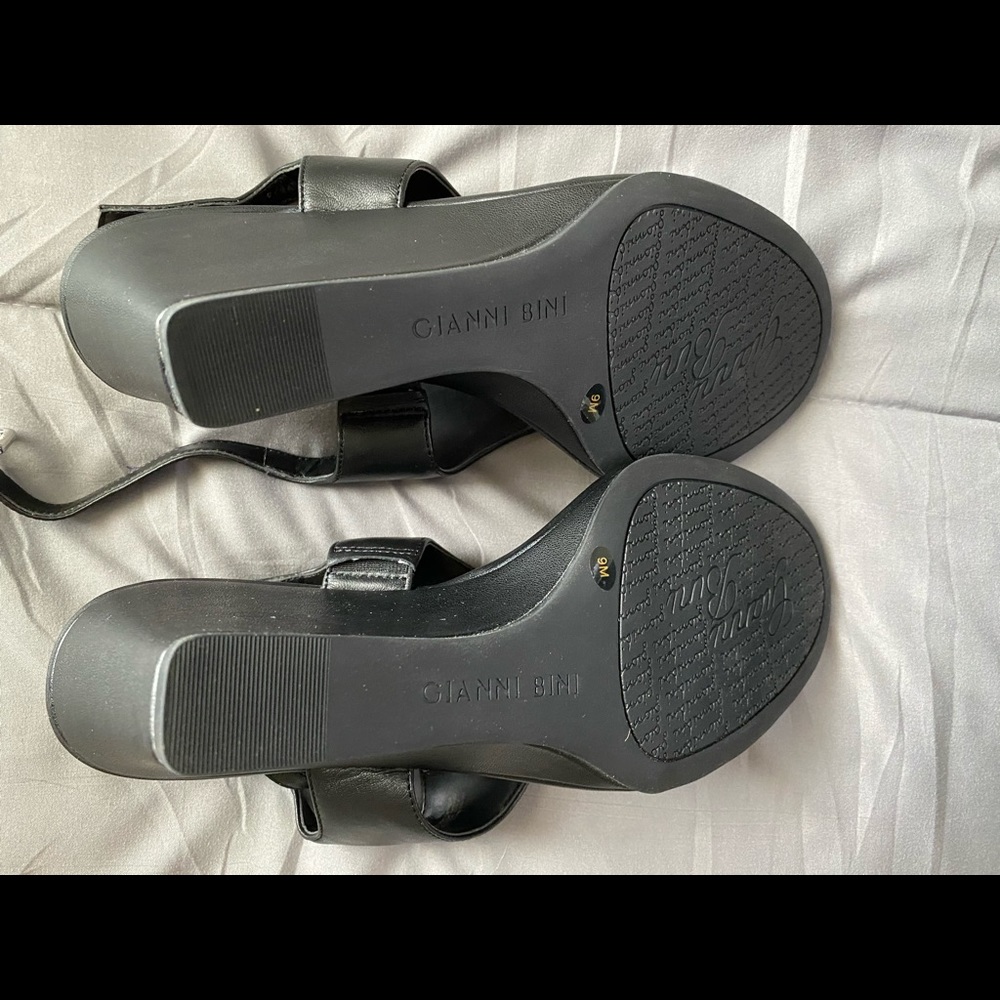 Gianni Bini Sandals - Picture 3 of 4